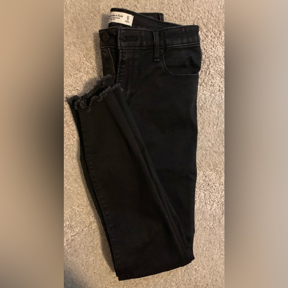 Abercrombie & Fitch High Rise Super Skinny Ankle Denim Size 27 Color Black Wash - Picture 5 of 5
